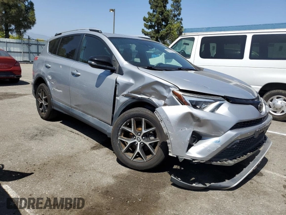 2016 Toyota RAV4 SE z VIN 2T3JFREV5GW499752, wystawiony jako Copart lot #62032045 z przebiegiem 77 711 mil mil oraz Szkoda całkowita • Salvage title. Historia ofert i sprzedaży dostępna na DreamBid. Obrazek 4.