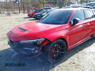 2024 Honda Civic Type R z VIN JHMFL5G42RX002438, wystawiony jako IAAI lot #41306668 z przebiegiem 10 978 mil mil oraz . Historia ofert i sprzedaży dostępna na DreamBid. Obrazek 6.