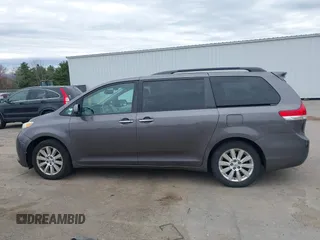 2011 Toyota Sienna XLE with VIN 5TDDK3DC8BS009918, listed as a IAAI auction lot 41937680 with 169,032 mi miles. Bid and sale history available at carsss.com. Image 14.