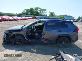 2024 Toyota RAV4 Hybrid XSE z VIN JTME6RFV5RD554443, wystawiony jako IAAI lot #42531459 z przebiegiem Nie podano mil oraz . Historia ofert i sprzedaży dostępna na DreamBid. Obrazek 15.
