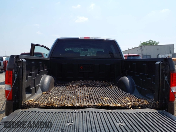 2005 Ford F-150 XLT z VIN 1FTPW14505KE78598, wystawiony jako IAAI lot #42457563 z przebiegiem 84 702 mil mil oraz . Historia ofert i sprzedaży dostępna na DreamBid. Obrazek 12.