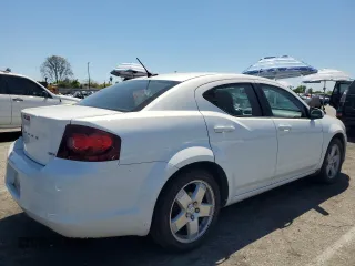2013 Dodge Avenger SXT z VIN 1C3CDZCB5DN679697, wystawiony jako Copart lot #56499565 z przebiegiem 126 191 mil mil oraz Czysty tytuł • Clean title. Historia ofert i sprzedaży dostępna na DreamBid. Obrazek 3.