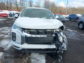 2021 Mitsubishi Outlander ES z VIN JA4APUAU0MU003918, wystawiony jako IAAI lot #41376793 z przebiegiem 30 940 mil mil oraz . Historia ofert i sprzedaży dostępna na DreamBid. Obrazek 12.