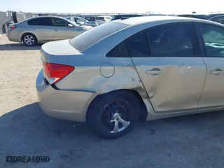 2014 Chevrolet Cruze LS with VIN 1G1PA5SH6E7362014, listed as a IAAI auction lot 41580639 with 124,085 mi miles. Bid and sale history available at carsss.com. Image 6.