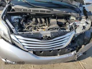 2016 Toyota Sienna XLE z VIN 5TDYK3DC2GS756021, wystawiony jako Copart lot #60636705 z przebiegiem 124 142 mil mil oraz Szkoda całkowita • Salvage title. Historia ofert i sprzedaży dostępna na DreamBid. Obrazek 12.
