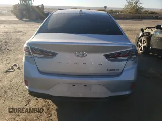 2018 Hyundai Sonata Hybrid SE with VIN KMHE24L39JA086803, listed as a Copart auction lot 80312534 with 0 mi miles and Clean Title. Bid and sale history available at carsss.com. Image 6.