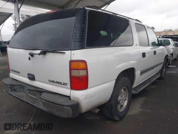 2002 Chevrolet Suburban LT with VIN 3GNEC16T02G312958, listed as a IAAI auction lot 41571427 with 154,191 mi miles. Bid and sale history available at carsss.com. Image 4.