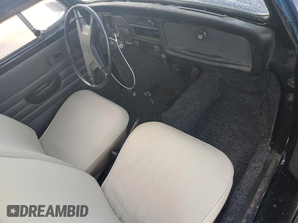 1972 Volkswagen Beetle with VIN 1122162042, listed as a Copart auction lot 43062985 with 84,280 mi miles and Clean Title. Bid and sale history available at DreamBid. Image 8.