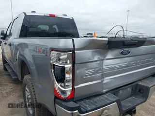 2022 Ford F-250 XL with VIN 1FT7W2BT2NEE45298, listed as a IAAI auction lot 41469889 with 60,306 mi miles and . Bid and sale history available at DreamBid. Image 3.