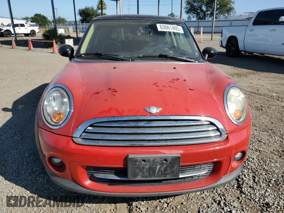 2011 MINI Hardtop with VIN WMWSU3C58BT183765, listed as a Copart auction lot 63061405 with 59,902 mi miles and Salvage title. Bid and sale history available at DreamBid. Image 5.