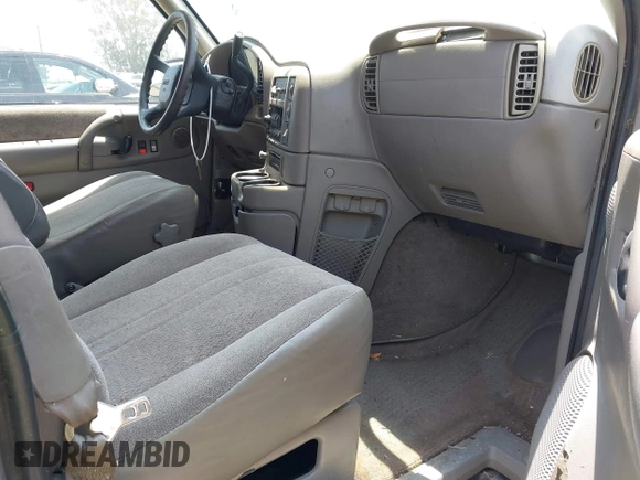 2001 GMC Safari z VIN 1GKDM19W21B502635, wystawiony jako IAAI lot #42368626 z przebiegiem 150 336 mil mil oraz . Historia ofert i sprzedaży dostępna na DreamBid. Obrazek 5.
