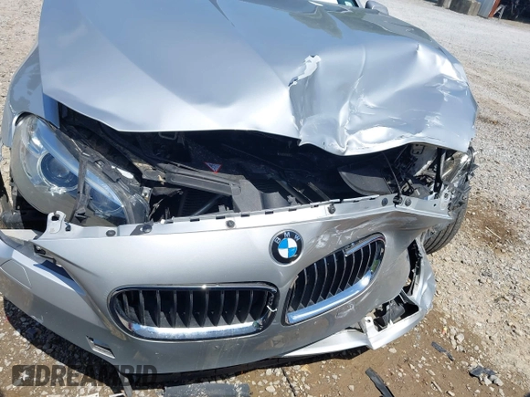 2014 BMW 5 Series 535i z VIN WBA5B1C58ED481996, wystawiony jako IAAI lot #42260808 z przebiegiem 112 539 mil mil oraz . Historia ofert i sprzedaży dostępna na DreamBid. Obrazek 13.