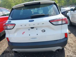2022 Ford Escape S with VIN 1FMCU0F65NUA27557, listed as a IAAI auction lot 42060587 with 33,607 mi miles and . Bid and sale history available at DreamBid. Image 17.