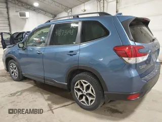 2020 Subaru Forester Premium with VIN JF2SKAJC6LH516615, listed as a IAAI auction lot 41873198 with 33,726 mi miles. Bid and sale history available at carsss.com. Image 3.