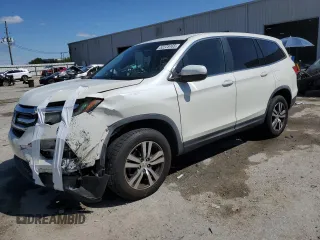 2017 Honda Pilot EX-L z VIN 5FNYF6H58HB061453, wystawiony jako Copart lot #52225165 z przebiegiem 137 117 mil mil oraz Szkoda całkowita • Salvage title. Historia ofert i sprzedaży dostępna na DreamBid. Obrazek 1.