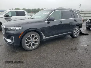 2021 BMW X7 xDrive40i z VIN 5UXCW2C05M9G92861, wystawiony jako Copart lot #56915745 z przebiegiem 65 196 mil mil oraz Szkoda całkowita • Salvage title. Historia ofert i sprzedaży dostępna na DreamBid. Obrazek 1.