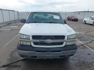 2003 Chevrolet Silverado 1500 Work Truck with VIN 2GCEC19XX31120402, listed as a IAAI auction lot 41638819 with 186,034 mi miles. Bid and sale history available at carsss.com. Image 12.