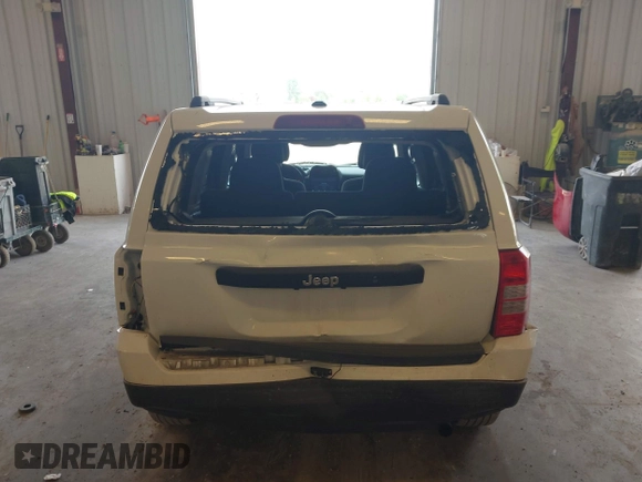 2016 Jeep Patriot Sport with VIN 1C4NJPBA4GD809148, listed as a IAAI auction lot 42278314 with 120,374 mi miles and . Bid and sale history available at DreamBid. Image 6.