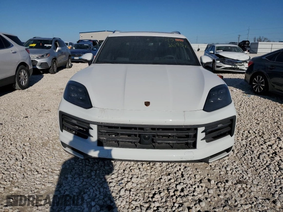 2024 Porsche Cayenne z VIN WP1AA2AY4RDA08608, wystawiony jako Copart lot #45282695 z przebiegiem Nie podano mil oraz Szkoda całkowita • Salvage title. Historia ofert i sprzedaży dostępna na DreamBid. Obrazek 5.