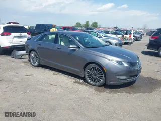 2014 Lincoln MKZ Hybrid with VIN 3LN6L2LU5ER824039, listed as a IAAI auction lot 41964437 with 208,407 mi miles. Bid and sale history available at carsss.com. Image 1.