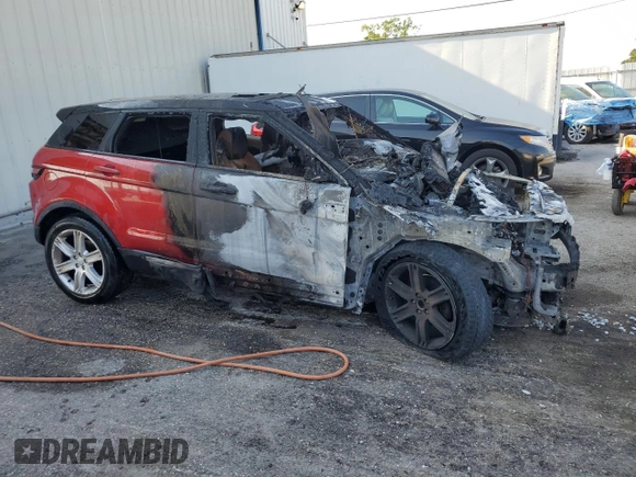2015 Land Rover Range Rover Evoque Pure Plus z VIN SALVP2BG5FH061886, wystawiony jako Copart lot #55769765 z przebiegiem Nie podano mil oraz Nie do naprawy • Non repairable. Historia ofert i sprzedaży dostępna na DreamBid. Obrazek 4.
