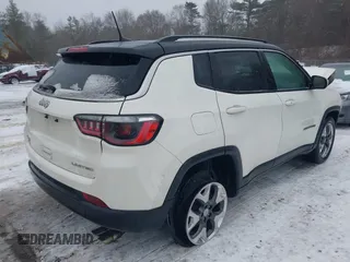2020 Jeep Compass Limited with VIN 3C4NJDCB8LT106629, listed as a IAAI auction lot 41430354 with 105,510 mi miles. Bid and sale history available at carsss.com. Image 4.