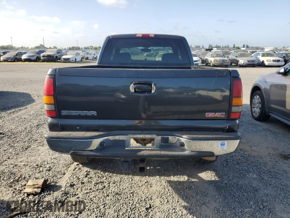 2004 GMC Sierra 1500 SLE z VIN 2GTEK19T941212036, wystawiony jako Copart lot #53892735 z przebiegiem Nie podano mil oraz Szkoda całkowita • Salvage title. Historia ofert i sprzedaży dostępna na DreamBid. Obrazek 6.