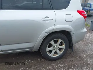 2010 Toyota RAV4 Limited z VIN 2T3DK4DV1AW029240, wystawiony jako IAAI lot #42650723 z przebiegiem 228 116 mil mil oraz . Historia ofert i sprzedaży dostępna na DreamBid. Obrazek 17.
