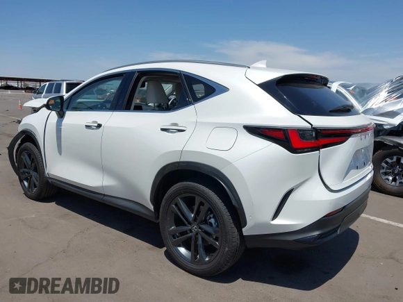 2025 Lexus NX 450h+ Luxury z VIN JTJHKCFZ0S2057811, wystawiony jako IAAI lot #42369138 z przebiegiem 1 962 mil mil oraz . Historia ofert i sprzedaży dostępna na DreamBid. Obrazek 3.