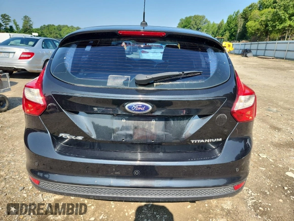 2014 Ford Focus Titanium with VIN 1FADP3N21EL274263, listed as a Copart auction lot 64017905 with 211,775 mi miles and Clean title. Bid and sale history available at DreamBid. Image 6.