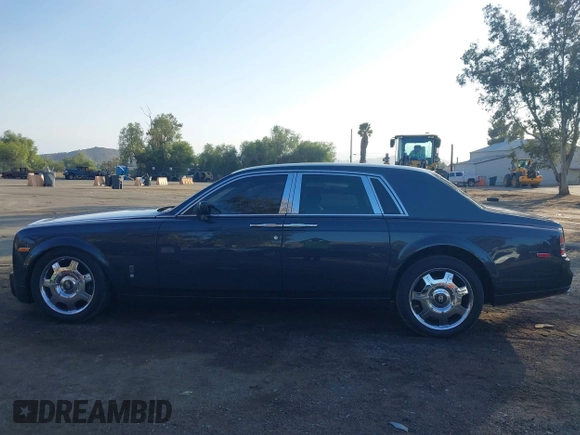 2008 Rolls-Royce Phantom z VIN SCA1S68538UX08739, wystawiony jako IAAI lot #41542958 z przebiegiem 15 238 mil mil oraz . Historia ofert i sprzedaży dostępna na DreamBid. Obrazek 15.
