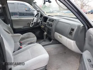2000 Mitsubishi Montero Sport LS with VIN JA4LS31HXYP037471, listed as a IAAI auction lot 41820992 with 141,567 mi miles. Bid and sale history available at carsss.com. Image 5.