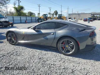 2019 Ferrari 812 z VIN ZFF83CLA8K0240465, wystawiony jako Copart lot #41425405 z przebiegiem Nie podano mil oraz Szkoda całkowita • Salvage title. Historia ofert i sprzedaży dostępna na DreamBid. Obrazek 2.
