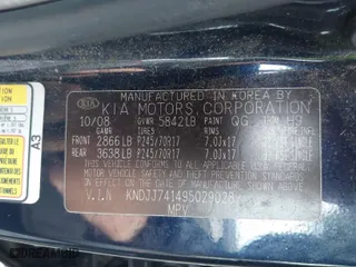 2009 Kia Borrego LX with VIN KNDJJ741495029028, listed as a IAAI auction lot 41627063 with 131,243 mi miles. Bid and sale history available at carsss.com. Image 9.