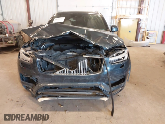 2018 Volvo XC90 Inscription with VIN YV4A22PLXJ1344826, listed as a IAAI auction lot 41663313 with 93,227 mi miles. Bid and sale history available at carsss.com. Image 6.