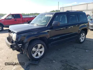 2014 Jeep Patriot Latitude with VIN 1C4NJRFB6ED884462, listed as a Copart auction lot 60805885 with 95,995 mi miles and Clean title. Bid and sale history available at DreamBid. Image 1.
