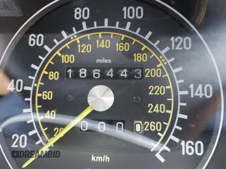 1988 Mercedes-Benz 560 with VIN WDBBA48D4JA090929, listed as a IAAI auction lot 42127701 with 186,443 mi miles. Bid and sale history available at carsss.com. Image 15.
