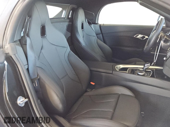 2025 BMW Z4 sDrive30i z VIN WBAHF3C01SWY40624, wystawiony jako Copart lot #85969224 z przebiegiem Nie podano mil oraz Czysty tytuł • Clean title. Historia ofert i sprzedaży dostępna na DreamBid. Obrazek 10.