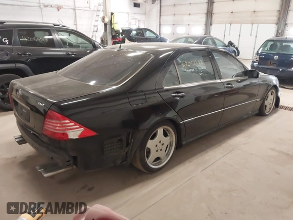 2002 Mercedes-Benz S-Class 6.0L with VIN WDBNG78J42A252823, listed as a IAAI auction lot 42051191 with 133,123 mi miles. Bid and sale history available at carsss.com. Image 4.