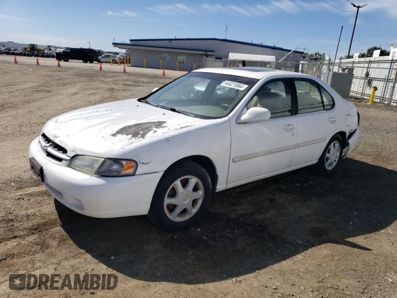 1998 Nissan Altima XE with VIN 1N4DL01D1WC260737, listed as a Copart auction lot 44421064 with 117,023 mi miles and Salvage Title. Bid and sale history available at carsss.com. Image 1.
