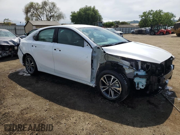 2024 Kia Forte LXS with VIN 3KPF24AD6RE818009, listed as a Copart auction lot 53334185 with 15,842 mi miles and Clean Title. Bid and sale history available at carsss.com. Image 4.