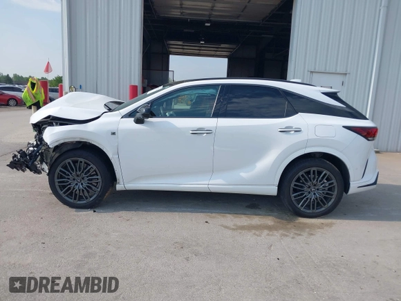 2023 Lexus RX 500h F Sport Performance z VIN 2T2BCMEA2PC001025, wystawiony jako IAAI lot #42477242 z przebiegiem 21 722 mil mil oraz . Historia ofert i sprzedaży dostępna na DreamBid. Obrazek 15.