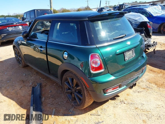2013 MINI Hardtop S z VIN WMWSV3C56DT478234, wystawiony jako IAAI lot #41595692 z przebiegiem 255 453 mil mil oraz . Historia ofert i sprzedaży dostępna na DreamBid. Obrazek 3.