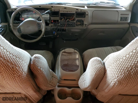 2002 Ford Excursion Limited with VIN 1FMNU42S32EB52470, listed as a Copart auction lot 47244495 with 218,302 mi miles and Salvage Title. Bid and sale history available at carsss.com. Image 8.
