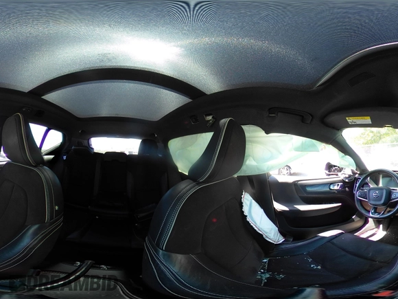 2019 Volvo XC40 Momentum with VIN YV4162XZ9K2019184, listed as a IAAI auction lot 41839804 with 56,675 mi miles. Bid and sale history available at carsss.com. Image 19.