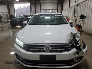 2018 Volkswagen Passat SEL Premium z VIN 1VWCA7A33JC017304, wystawiony jako Copart lot #86557824 z przebiegiem 74 001 mil mil oraz Szkoda całkowita • Salvage title. Historia ofert i sprzedaży dostępna na DreamBid. Obrazek 5.