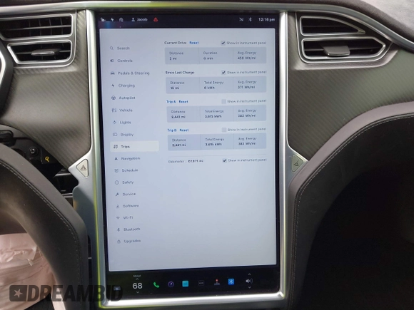 2015 Tesla Model S 85D with VIN 5YJSA1H42FF086599, listed as a IAAI auction lot 41832223 with 67,671 mi miles. Bid and sale history available at carsss.com. Image 18.