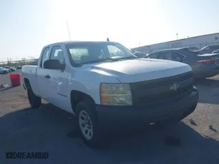2008 Chevrolet Silverado 1500 Work Truck with VIN 1GCEC19C38Z328052, listed as a IAAI auction lot 42021879 with 321,527 mi miles. Bid and sale history available at carsss.com. Image 1.