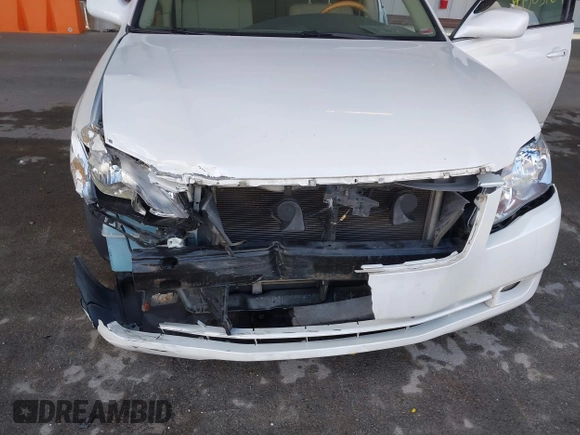 2006 Toyota Avalon XL with VIN 4T1BK36B96U154202, listed as a IAAI auction lot 41503764 with 135,128 mi miles. Bid and sale history available at carsss.com. Image 6.