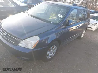 2006 Kia Sedona LX with VIN KNDMB233266051437, listed as a IAAI auction lot 41760622 with 999,999 mi miles. Bid and sale history available at carsss.com. Image 2.